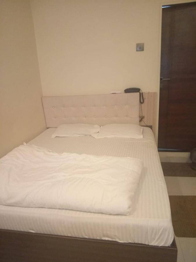R.K International Hotel - Mumbai — Photos 3